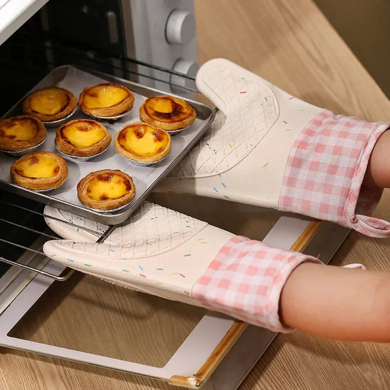 Heat-Resistant Silicone Oven Gloves – Anti-Scalding Baking Mitt